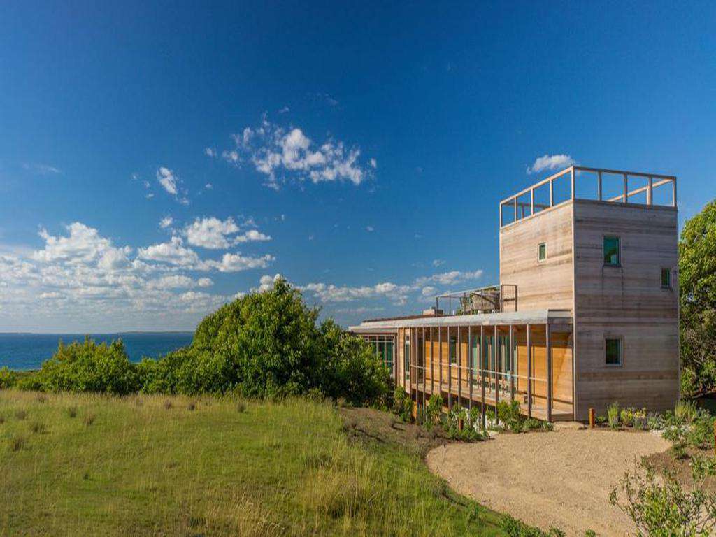 310 Lighthouse Road