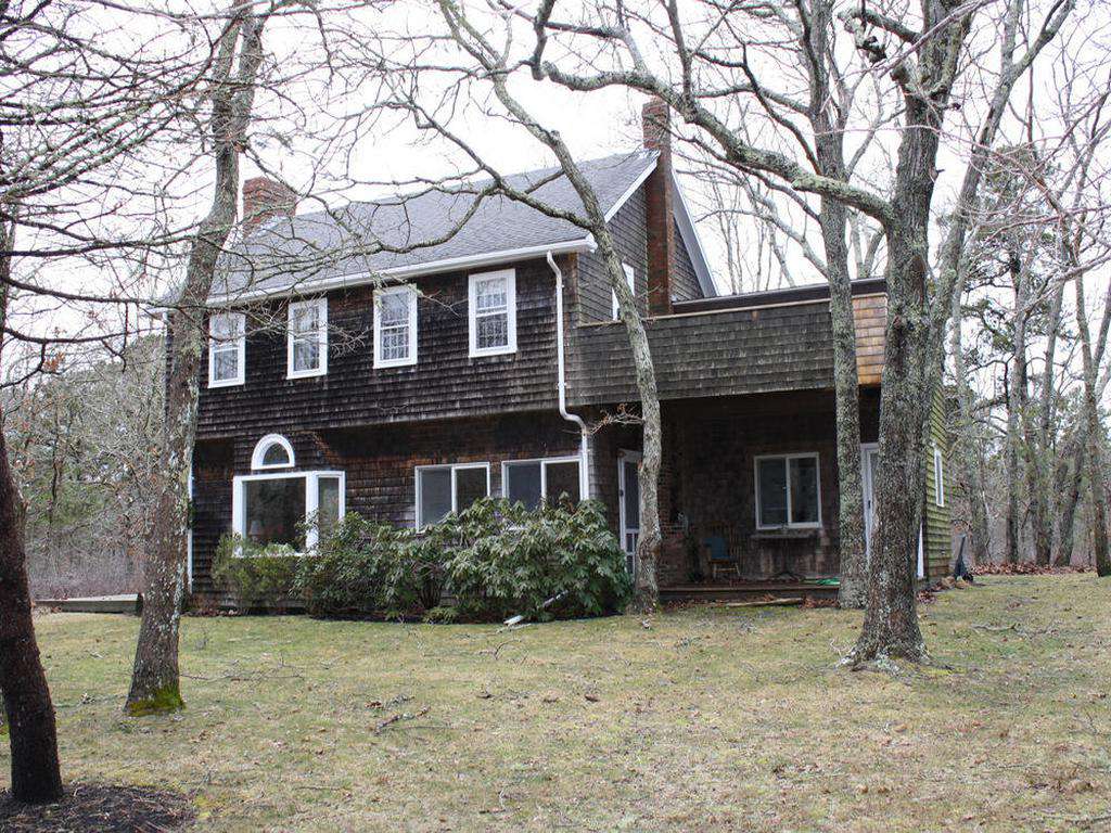 77 Great Plains Road