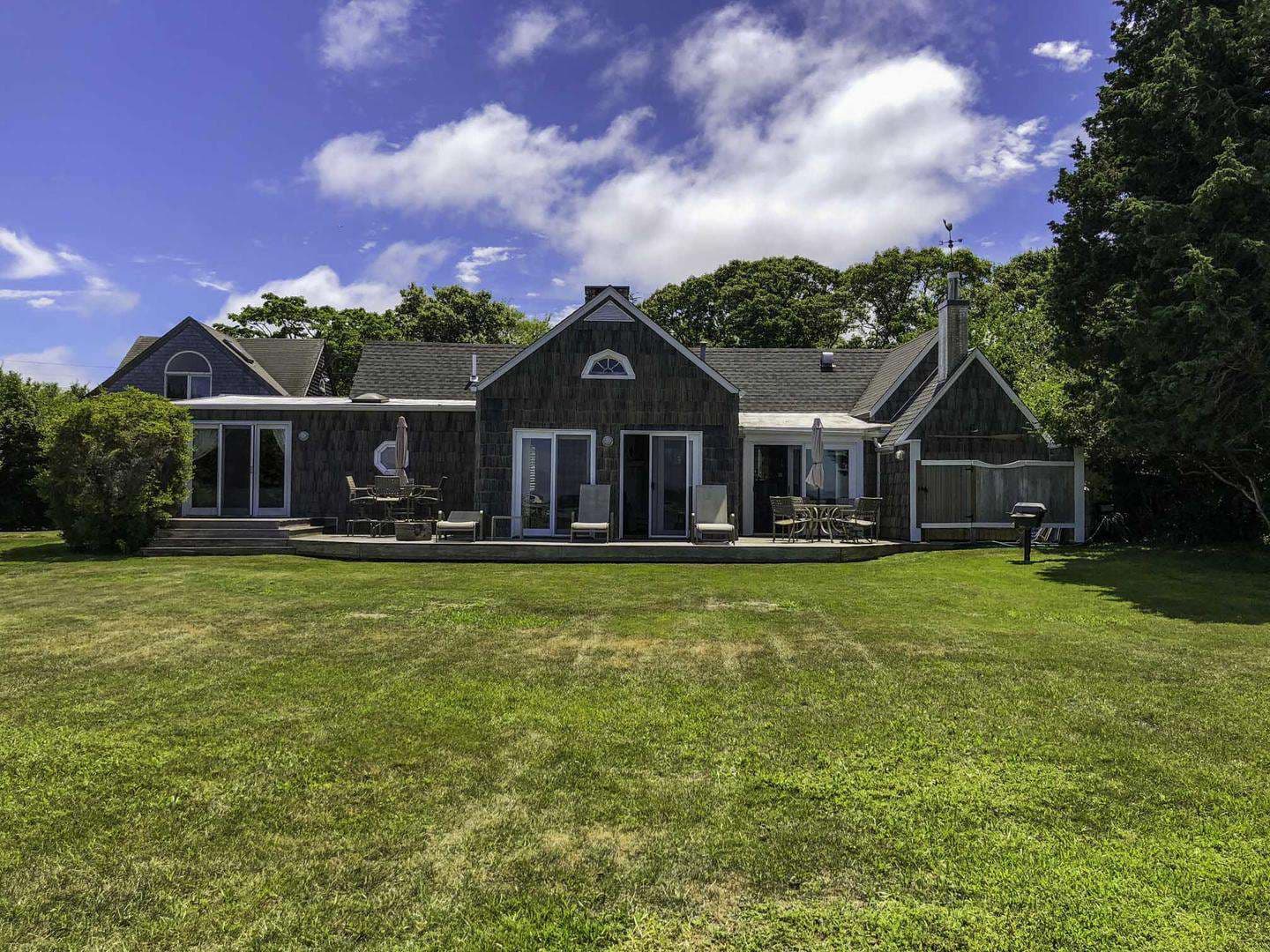 60 Hines Point