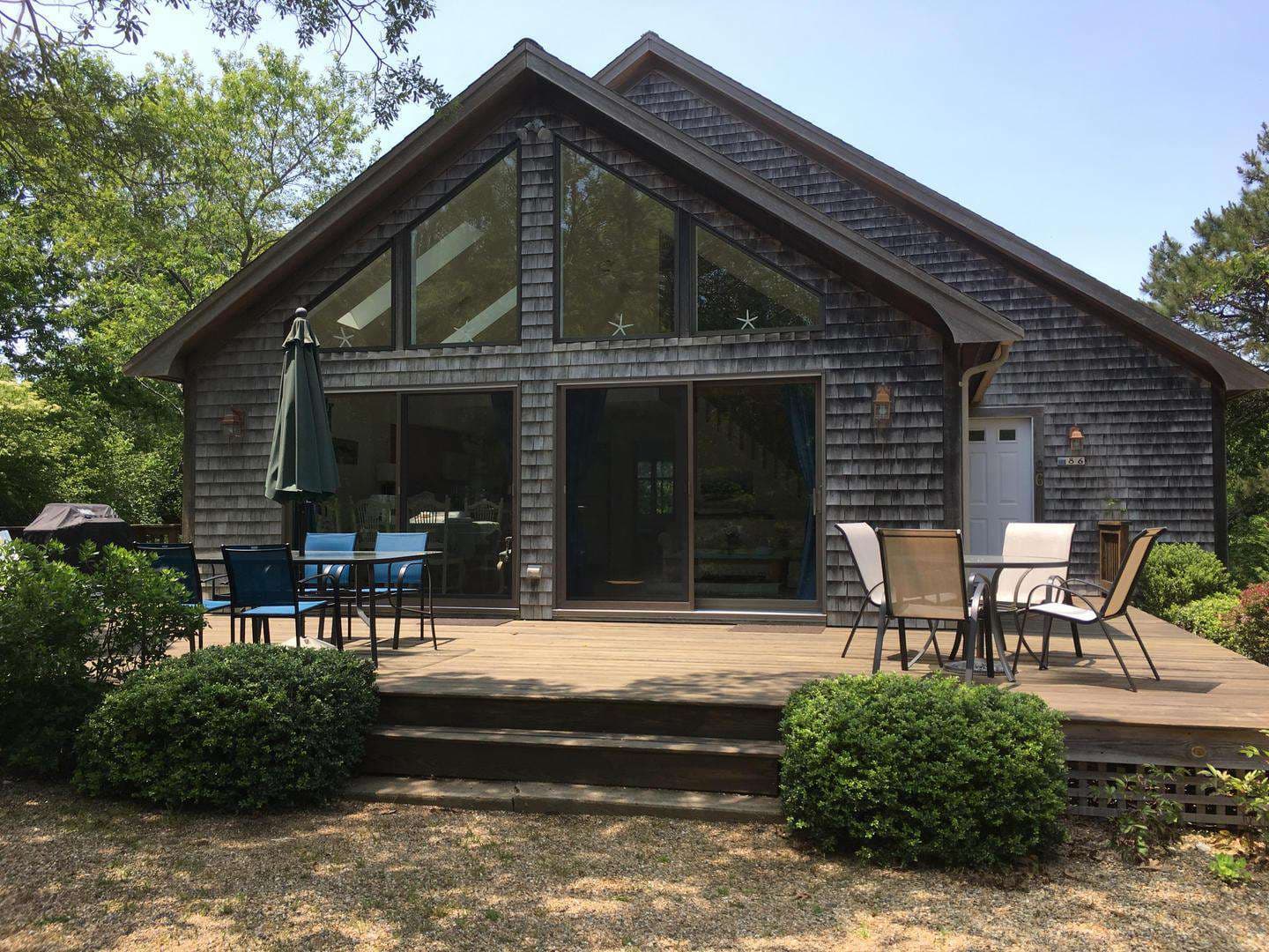 86 Schoolhouse Road