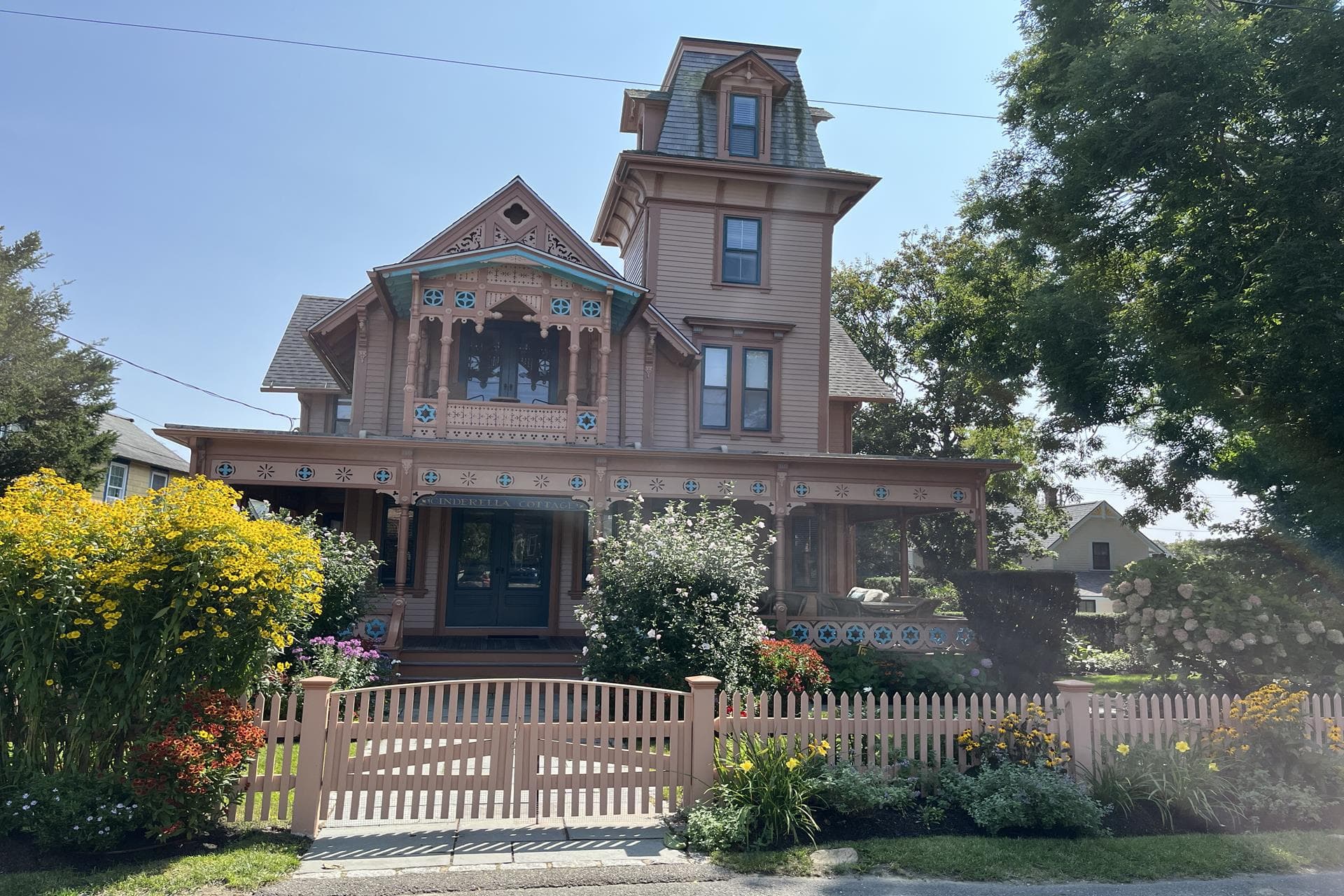 Cinderella Cottage in Oak Bluffs