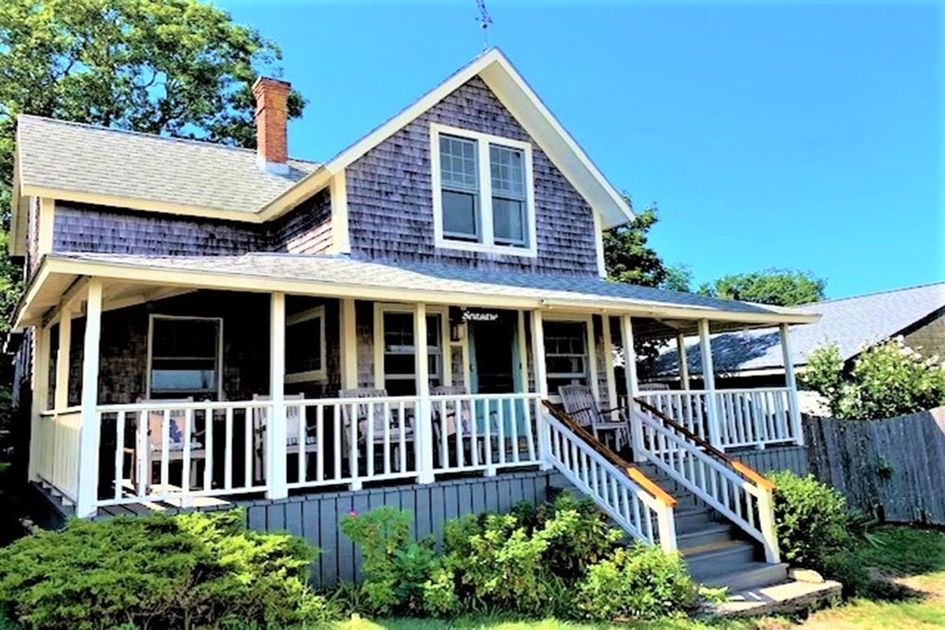 Renovated Victorian Home near Oak Bluffs Harbor