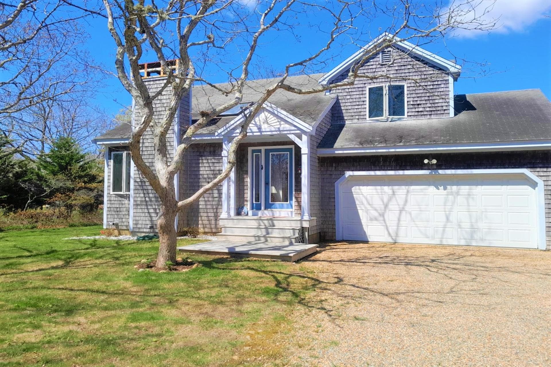 House on 35 West Farm Road in West Tisbury