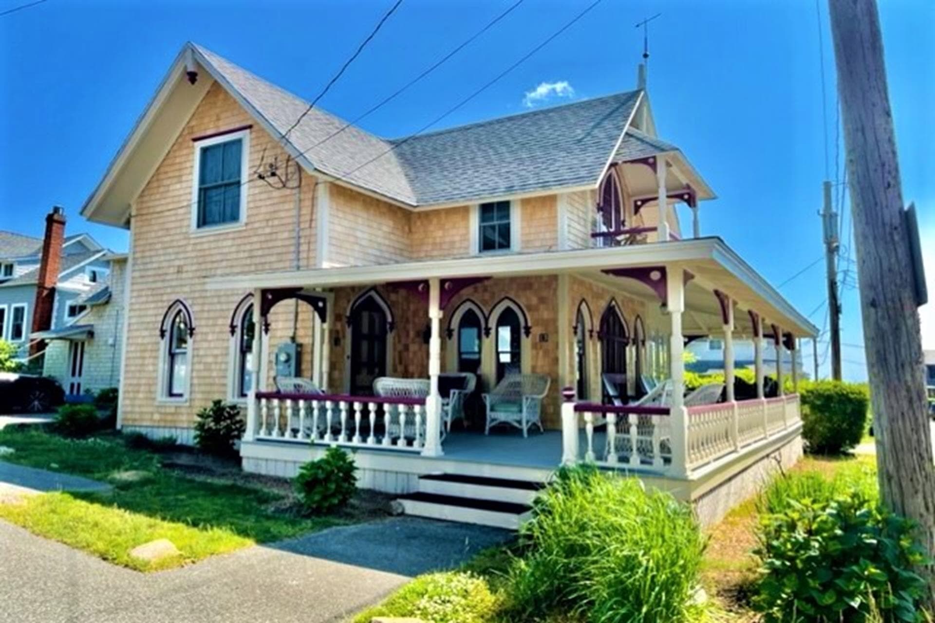 House on 15 Pequot in Oak Bluffs