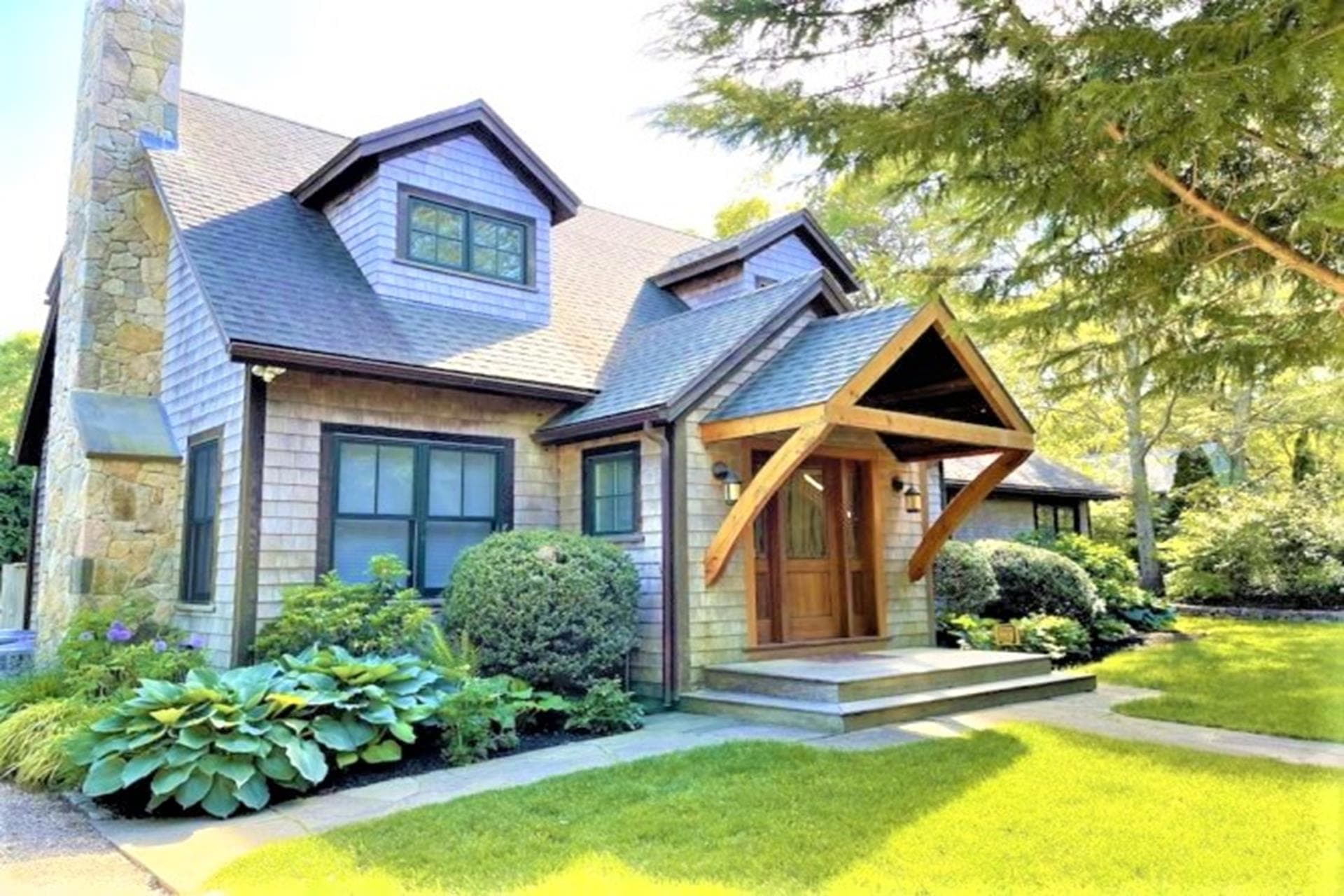 House on 356 Winne Avenue in Oak Bluffs